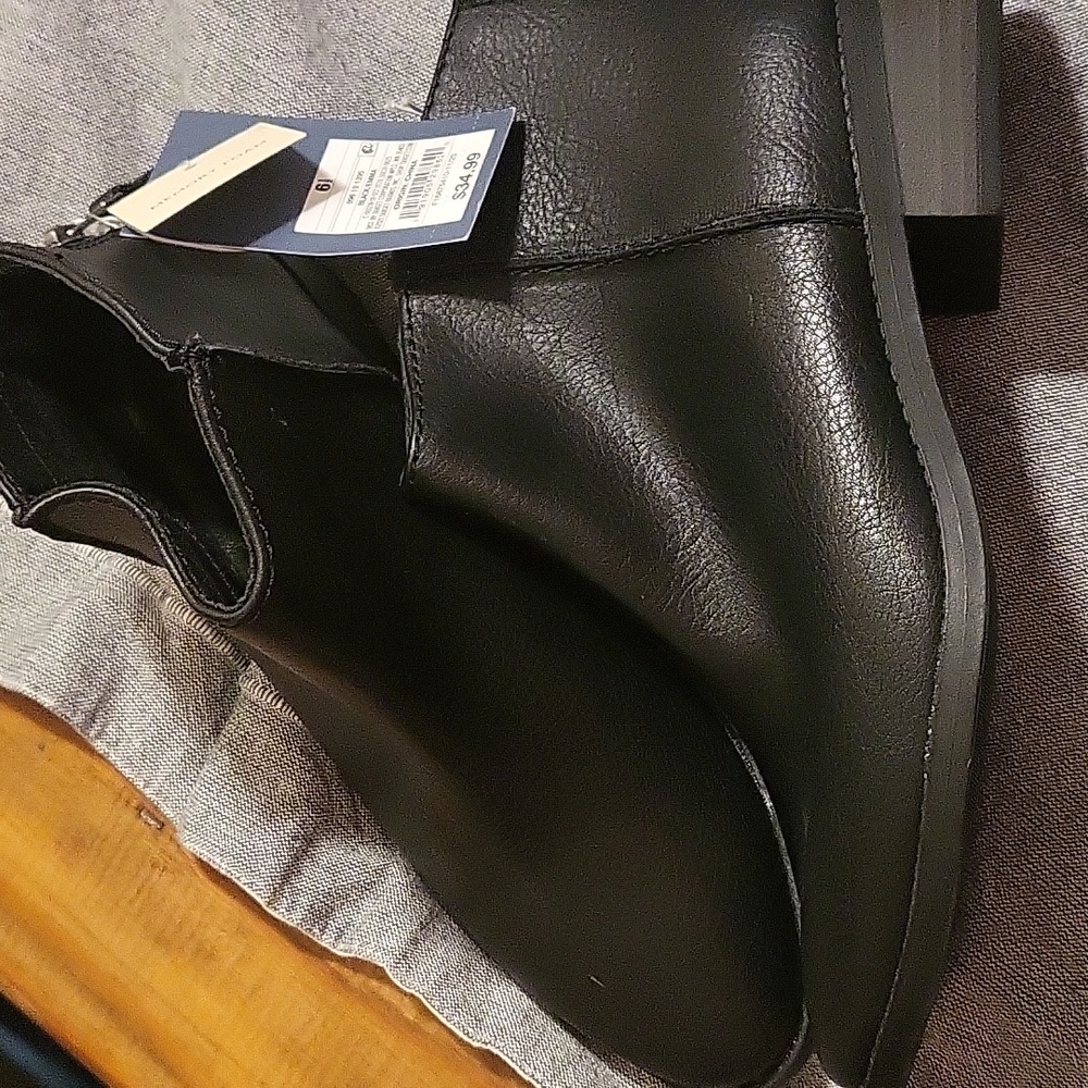 Black boots - Picture 4 of 4